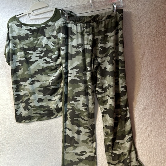 Lucky Brand women’s pajamas size medium - Picture 2 of 8